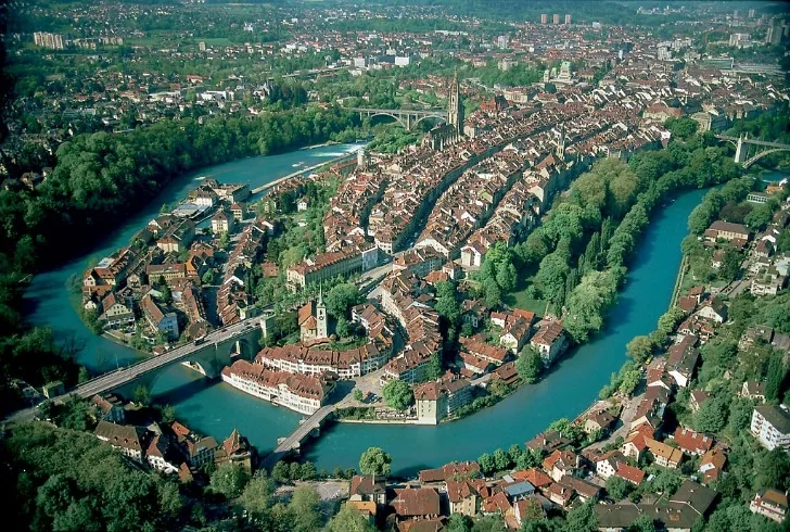 Luftaufnahme von Bern im Kanton Bern